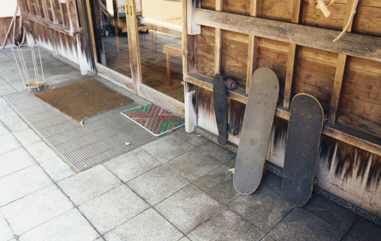 スニーカーの転売熱は冷めたのか——並ばなくなった行列の話